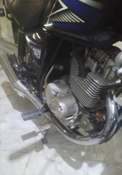 Suzuki GS 150 | 2017