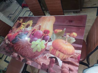 Dinning table with 06 chairs in good condition