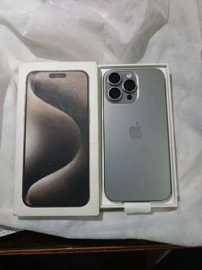 Iphone 15 pro max (with box) - Natural Titanium