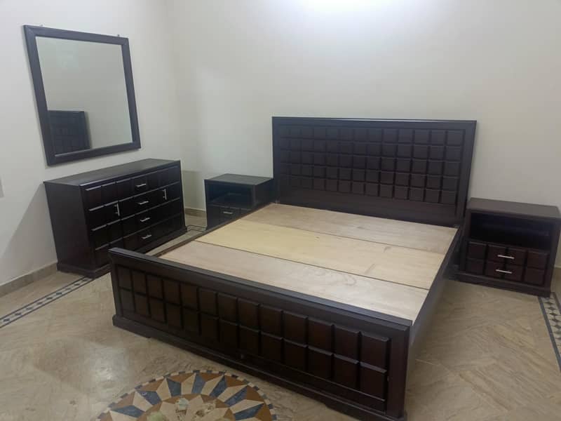 bed side table and dressing table 1