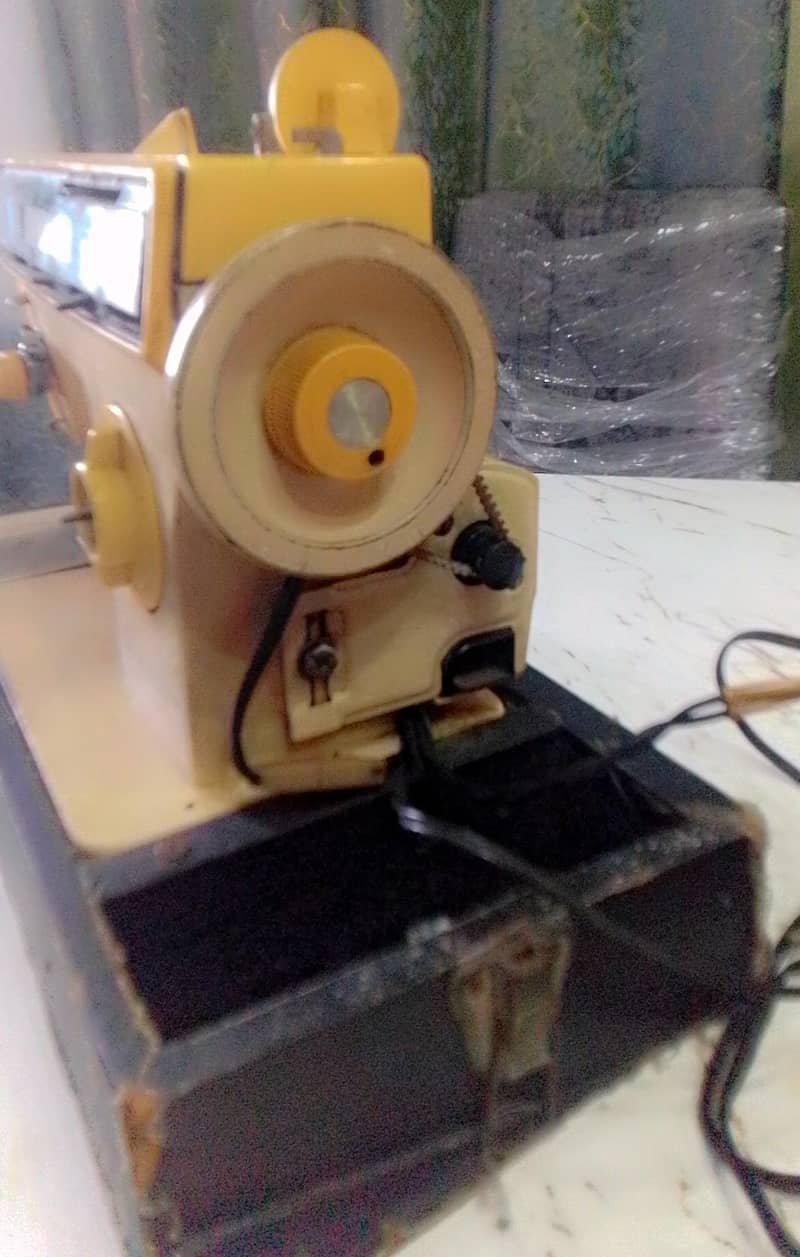 Singer Sewing machine 2
