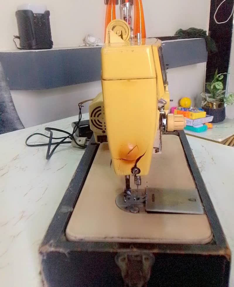 Singer Sewing machine 3