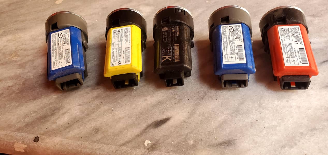 Push start button &  AC  knobs 2