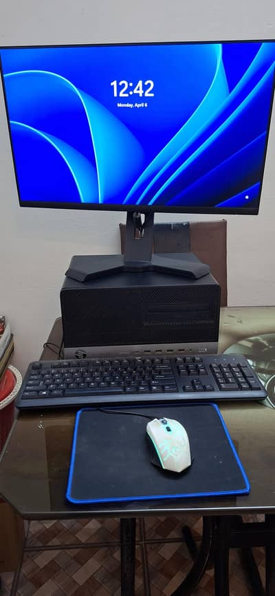 Amd ryzen 5 pro 2400ge dell led monitor 24" border less