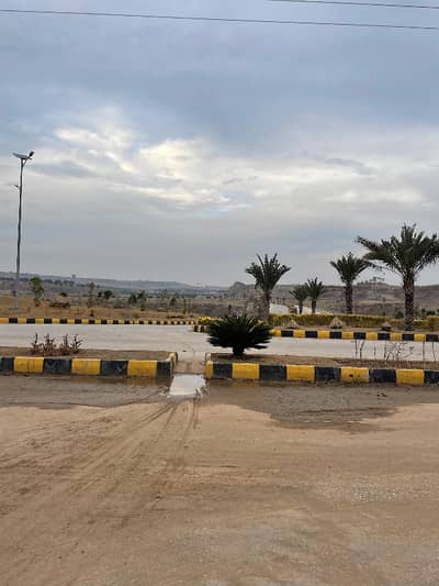 8 Marla Table Top Ready For Construction Plot In BlueBell DHA 7 Islamabad