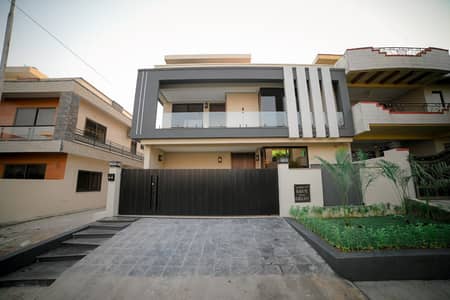 10 Marla (35x70) Luxury designer house for sale in G-13/4 Islamabad