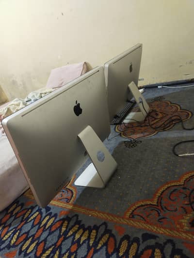 I Mac 2011 Model • 12/256 GB Storage • 27 inch Display Size •