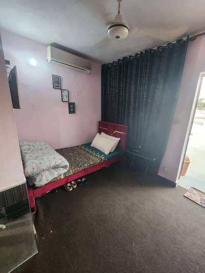 Furnish mumty room in F11/2 for Male from 1st April