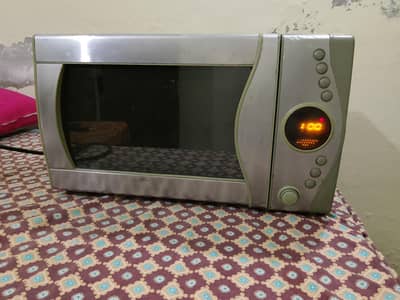 Microwave oven