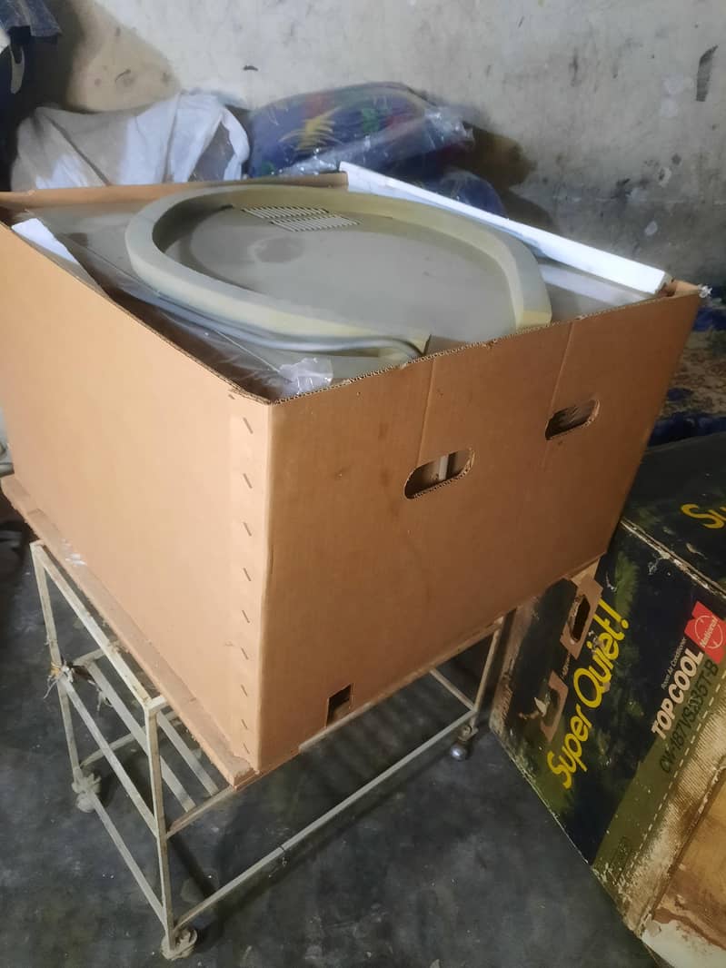 نیا اور ڈبہ پیک ونڈو اے سی 1