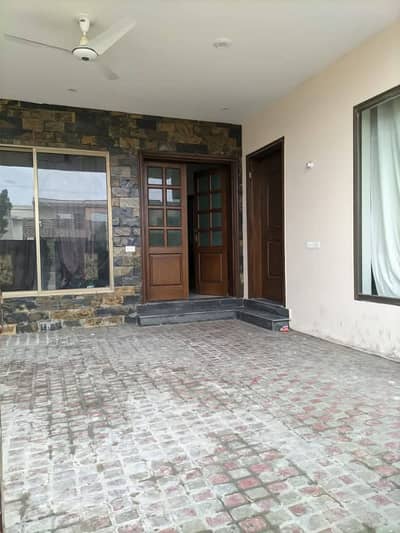 10 Marla Double Storey House For Rent In Wapda Town Q Block