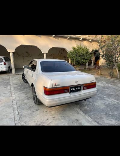 i am selling.   in company orignal color