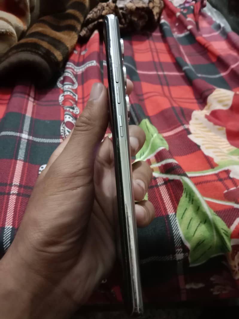 Techno Camon 40 Pro 2