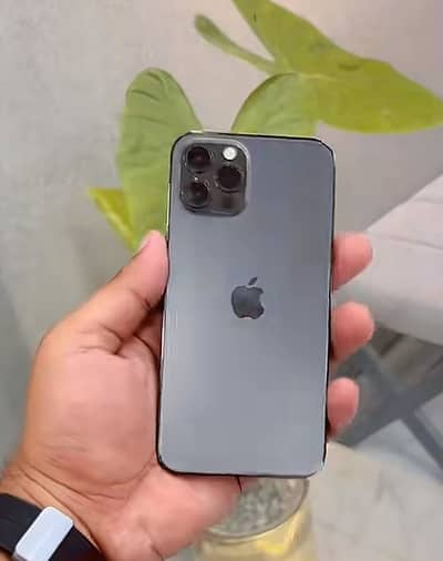 iCloud iPhone 128 GB