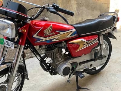 Honda cg 125 Red Color 1st owner  Rigstration 2025