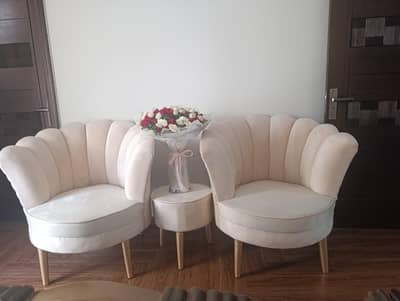 FLOWER CHAIR WITH TABLE BRAND NEW 03261271600