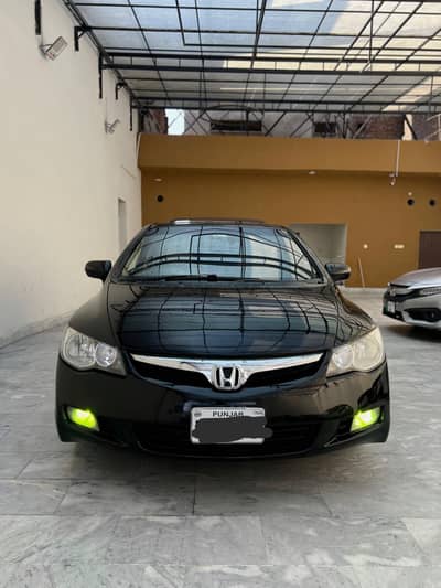 Honda reborn 2011 model Top of the line Sunroof Automatic