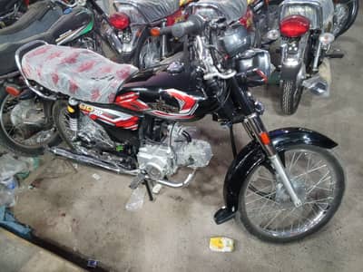 New bike hy zero jesi bilkul hi km use hui hy 26 ka phta hy 25 ky 12m