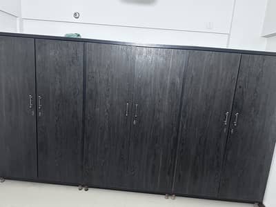 6 door cupboard 10/10 condition