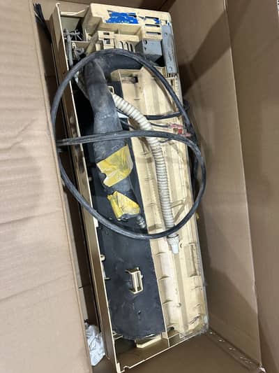 Air Conditioner for Sale – Complete Unit (Indoor & Outdoor)