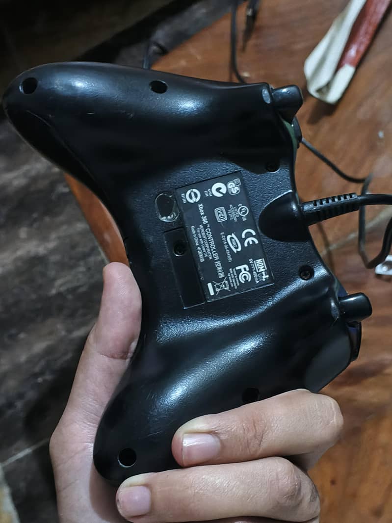 Xbox 360 wired controller 2