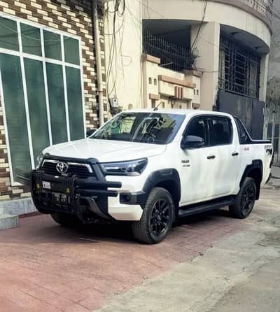 Toyota hilux revo rocco