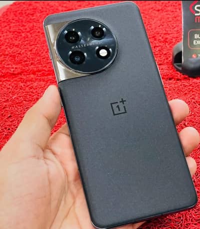 1 plus 11 R 5G. snapdragon+ gen 1