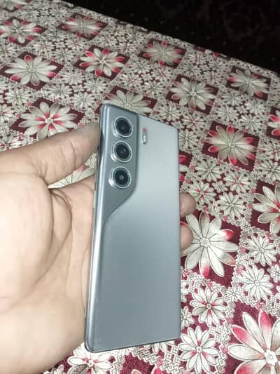 Tecno Camon 40 pro