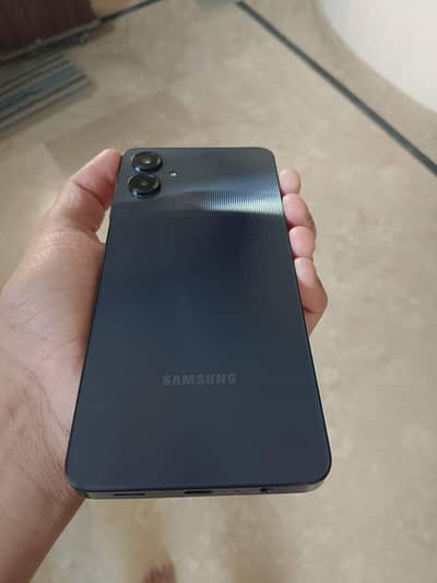 Samsung galaxy A06 with box