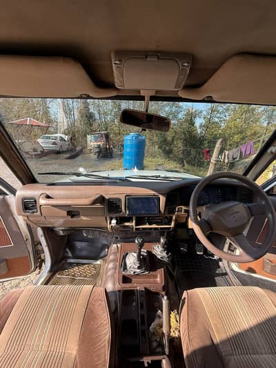 Toyota Land Cruiser 2