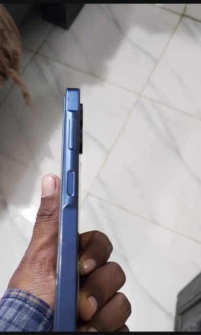 i am selling this phone