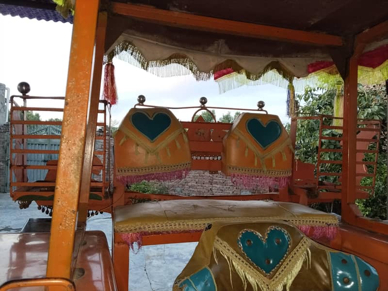 غازی ٹریکٹر کی سیٹ اور سپیکر بفر رکھنے والی ٹوکریاں براے فروخت 0