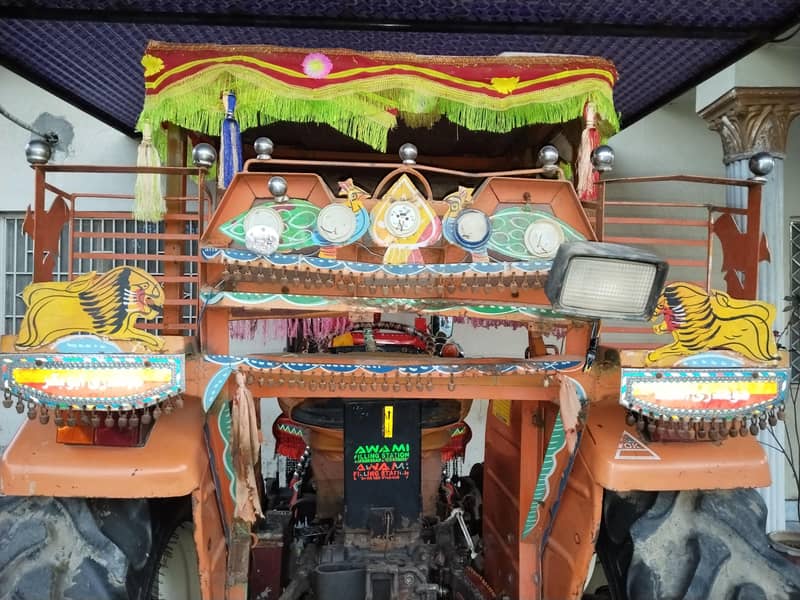 غازی ٹریکٹر کی سیٹ اور سپیکر بفر رکھنے والی ٹوکریاں براے فروخت 2