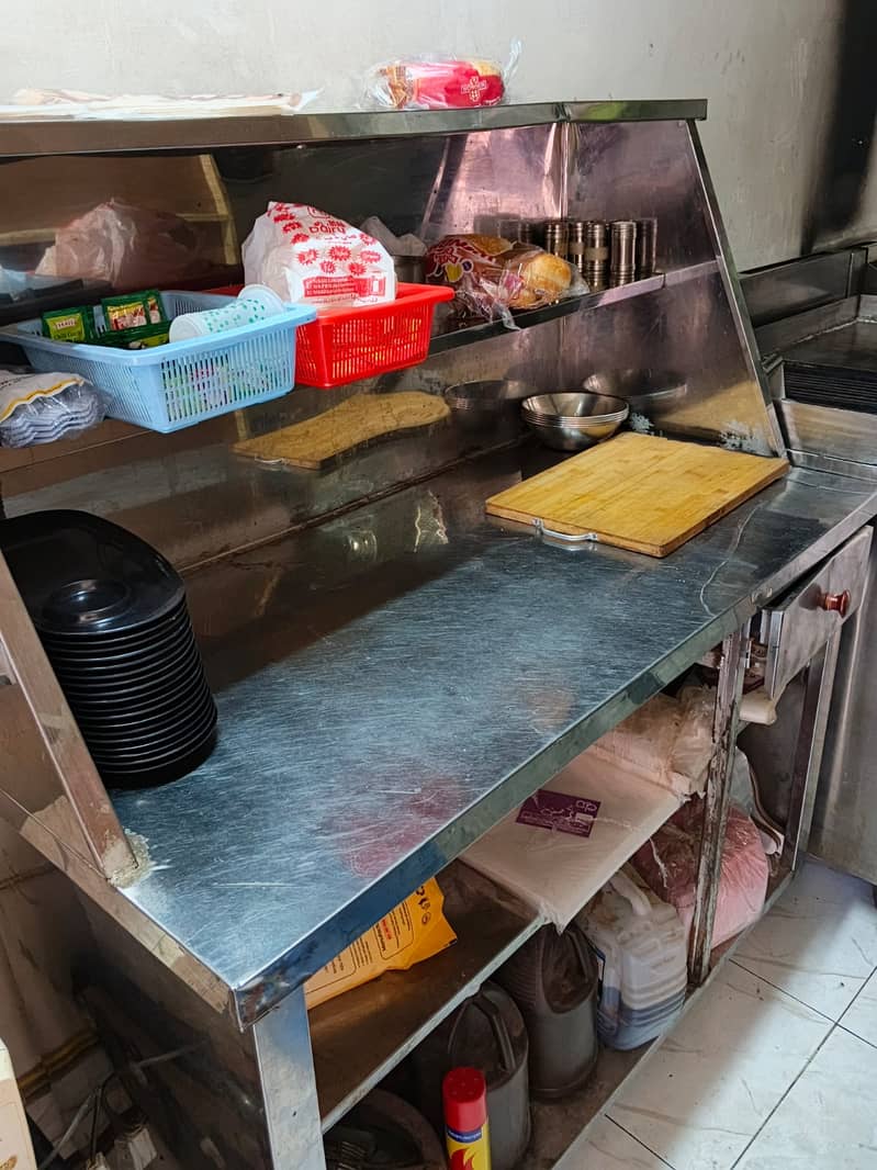 Preparation Table/ Working Table 0