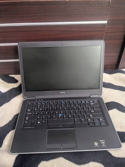 Dell Latitude 7440