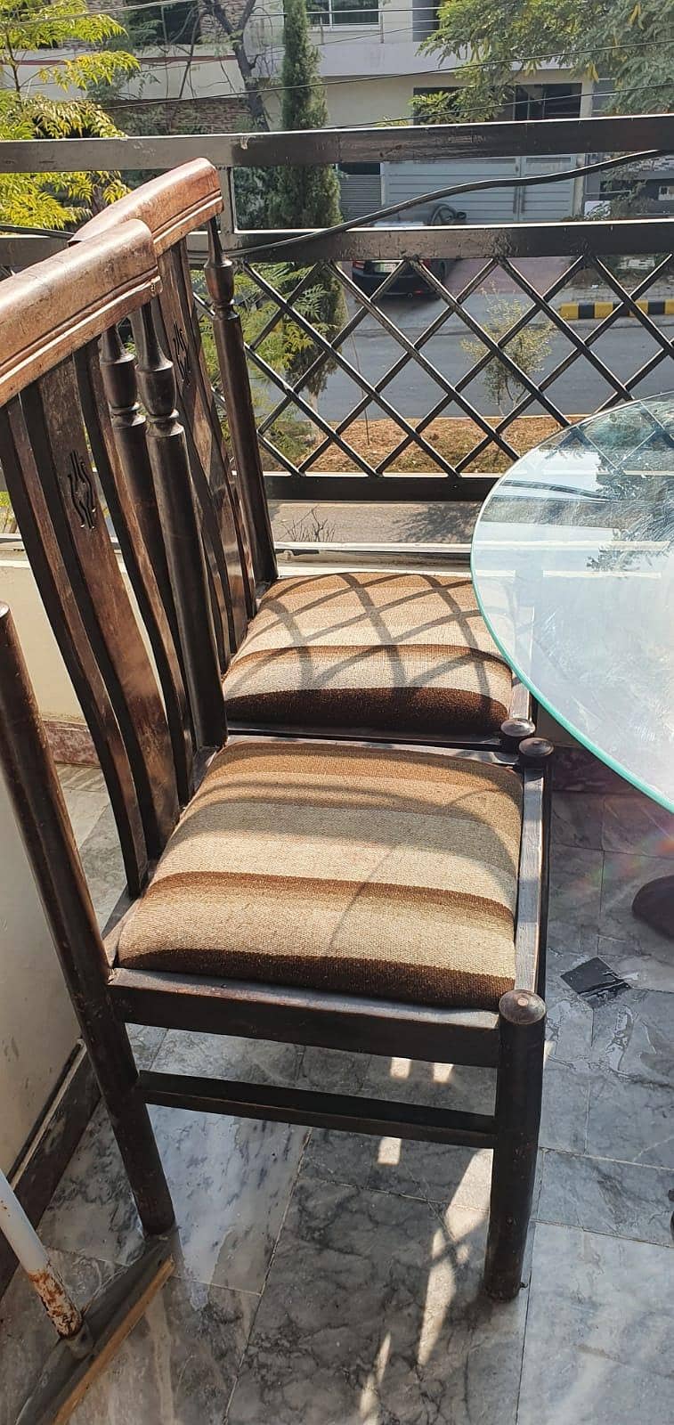 4 seater dining Table 0