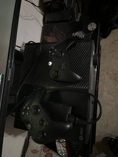XBOX ONE with 2 Controllers
