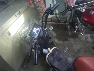 scooty electric 35 Max speed and runs more faster in real just show 35