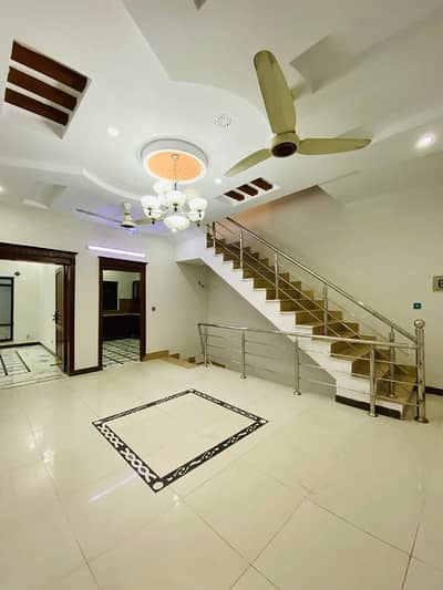 Rawalpindi Bahria town phase8 7Marla Used house for Sale gas available