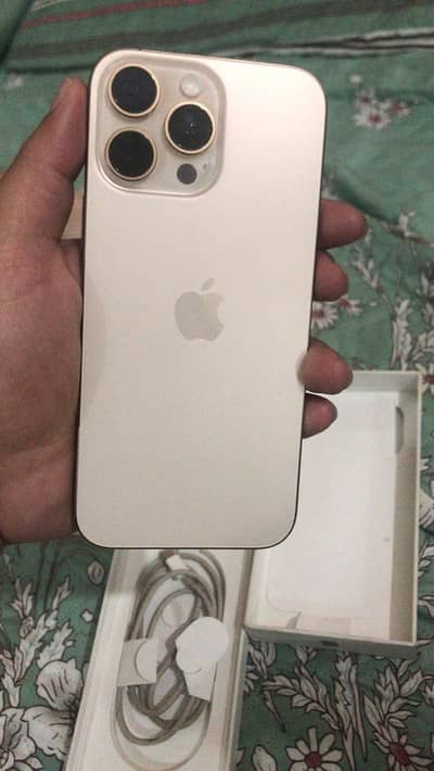 16 Pro Max iPhone | 100% BH | Just Like New