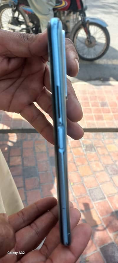 Vivo y31 4/128/Exchange possible only iphones