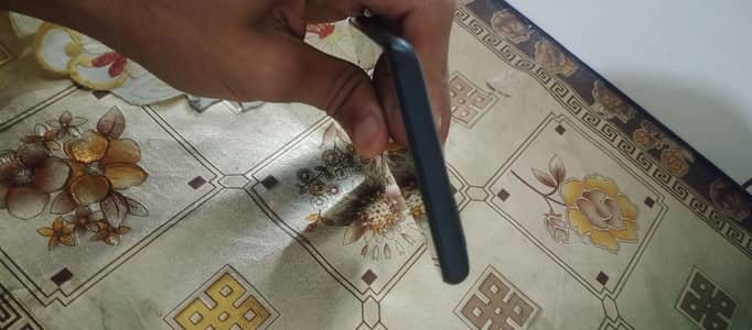 Samsung A21S 4/128 GB Sim Ek chla rhi hai