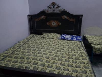 Kingsize bed for sale
