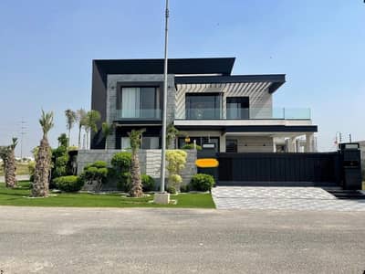 PHASE 6 1-KANAL BRAND NEW FULLY MAINTAINED BUNGALOW IS AVAILABLE FOR SALE.