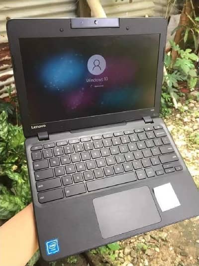 Touch Screen Laptop Chrombook Windows 10 & OS chrome