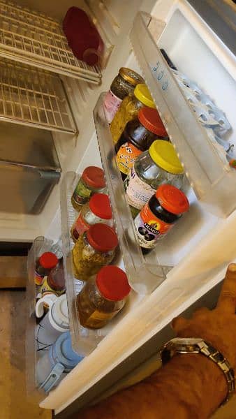 Haier  Refrigerator medium size double door fridge 0307/9460/314