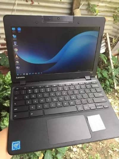 Touch Screen Lenovo Laptop Windows 10 installed and OS Chrome