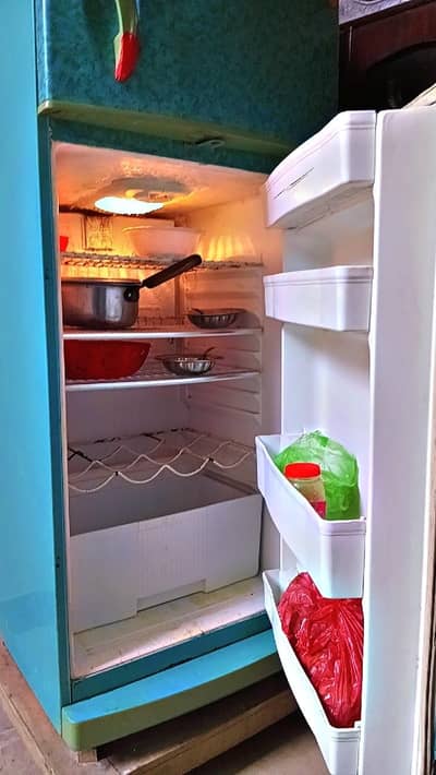 refrigerator medium size