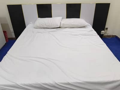 Bed king size