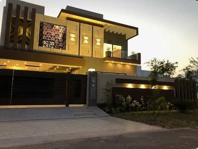 PHASE 7 1-KANAL BRAND NEW FULLY MAINTAINED BUNGALOW IS AVAILABLE FOR SALE.